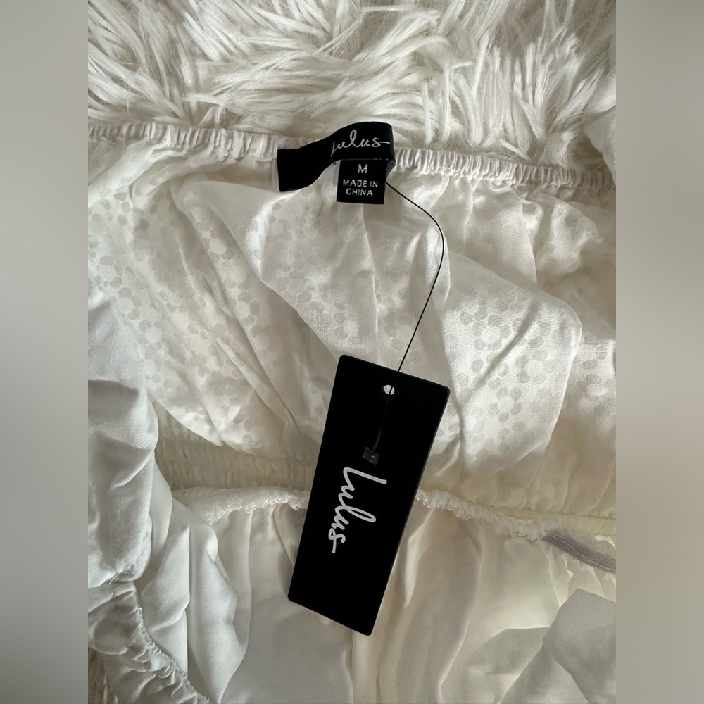 Lulu’s White Tiers To Me Puff Sleeve Tiered Skater Mini Dress Size M. NWT. - Picture 6 of 8